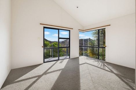 Photo of property in 28 Sailmaker Close, Whitby, Porirua, 5024