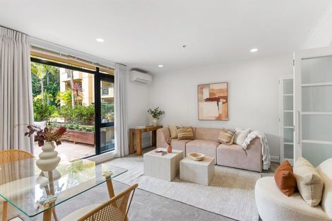 Photo of property in 2c/7-11 Bute Road, Browns Bay, Auckland, 0630