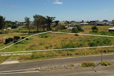 Photo of property in 213 Park Avenue, Waitarere Beach, Levin, 5510