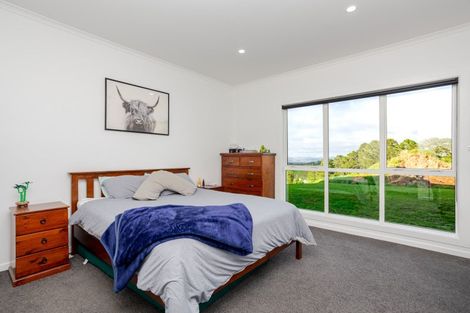 Photo of property in 400 Te Kakapo Valley Road, Dannevirke, 4978