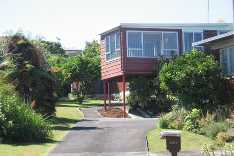 Photo of property in 2/467 Beach Road, Murrays Bay, Auckland, 0630