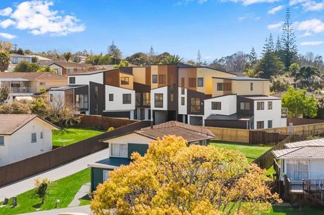 Photo of property in 21a Salamanca Road, Sunnynook, Auckland, 0620