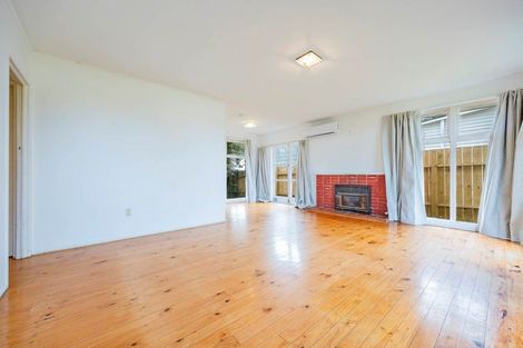 Photo of property in 156 Sunset Road, Unsworth Heights, Auckland, 0632