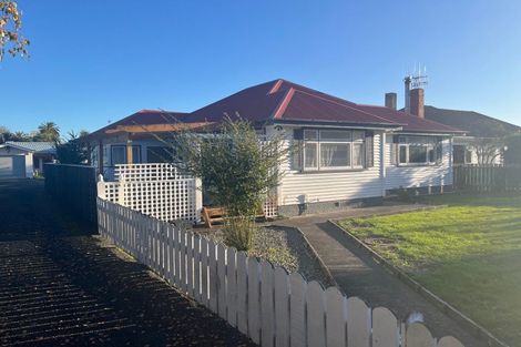 Photo of property in 27 Stanley Street, Levin, 5510