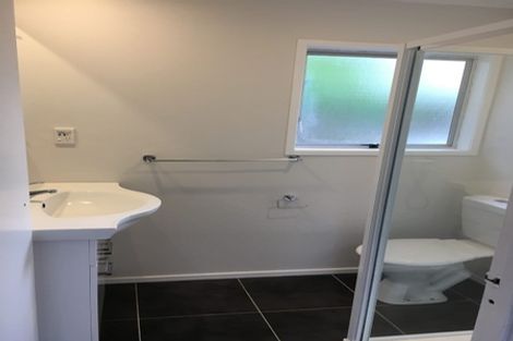 Photo of property in 2/13 Dolbear Street, Titirangi, Auckland, 0604