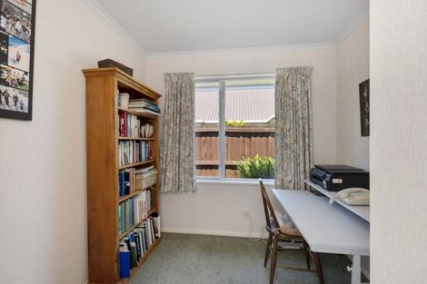 Photo of property in 1 Thoresby Mews, Avonhead, Christchurch, 8042