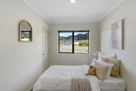 Photo of property in 67 Awatea Avenue, Paraparaumu, 5032