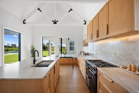 Photo of property in 438 Oaia Road, Muriwai, Waimauku, 0881