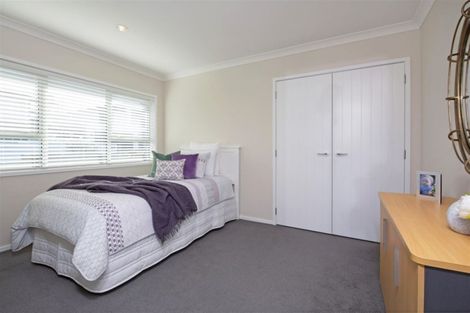 Photo of property in 6 Swindon Close, Mellons Bay, Auckland, 2014