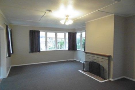 Photo of property in 33 Jillett Street, Titahi Bay, Porirua, 5022