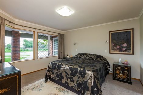 Photo of property in 11 Kensington Drive, Taradale, Napier, 4112