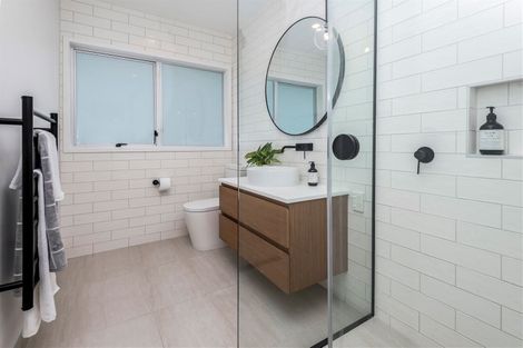 Photo of property in 1/31a Tyrian Close, Half Moon Bay, Auckland, 2012