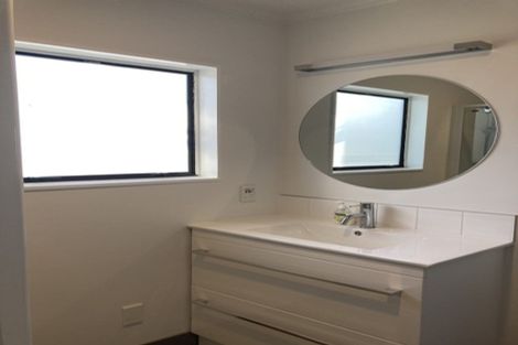 Photo of property in 13 Cobar Close, Maupuia, Wellington, 6022