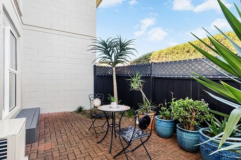 Photo of property in 88d Aroha Avenue, Sandringham, Auckland, 1025