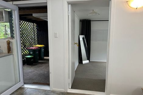 Photo of property in 11 Roberts Road, Glenfield, Auckland, 0629