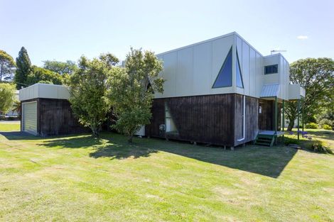 Photo of property in 30 Pihanga Road, Kuratau, Turangi, 3381
