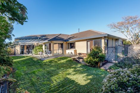 Photo of property in 17 Glencullen Place, Dannemora, Auckland, 2016