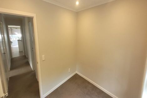 Photo of property in 35 Motukaraka Point, Pauatahanui, Porirua, 5381