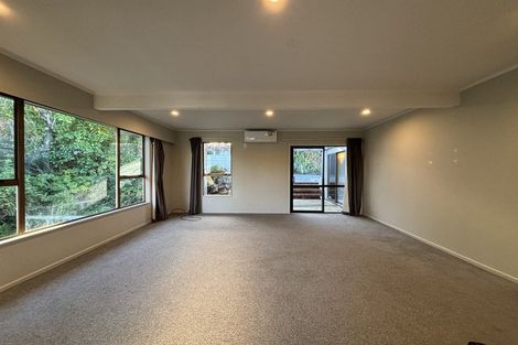 Photo of property in 40 Halswater Drive, Churton Park, Wellington, 6037