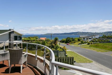 Photo of property in 25 Harvey Street, Waipahihi, Taupo, 3330