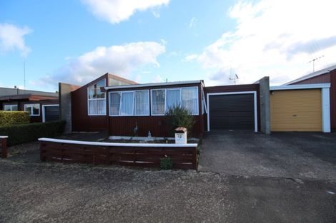 Photo of property in 12 Totara Street, Marton, 4710