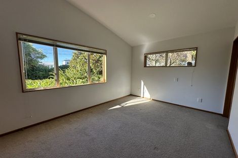 Photo of property in 1070 Beach Road, Torbay, Auckland, 0630