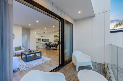 Photo of property in 4/258 Lake Road, Hauraki, Auckland, 0622