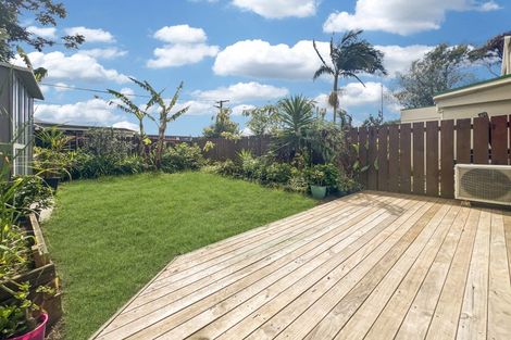 Photo of property in 6/351 West Coast Road, Glen Eden, Auckland, 0602