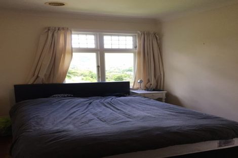 Photo of property in 28 Saint Michaels Crescent, Kelburn, Wellington, 6012