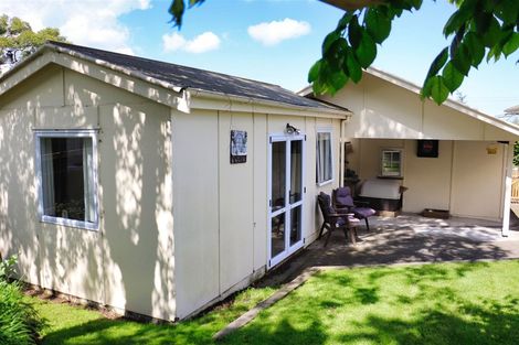 Photo of property in 28 Domain Road, Waipawa, 4210