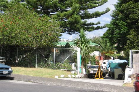 Photo of property in 48 Kelman Road, Kelston, Auckland, 0602