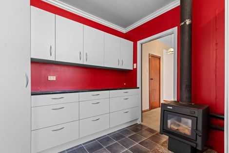 Photo of property in 1 Weraroa Road, Waverley, 4510