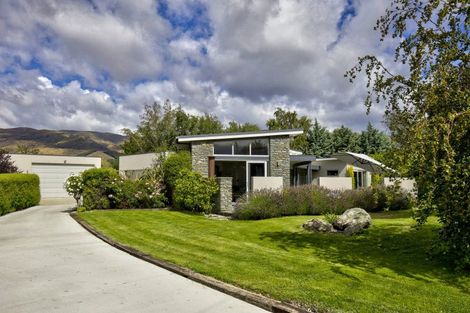 Photo of property in 19 Hall Road, Bannockburn, Cromwell, 9384