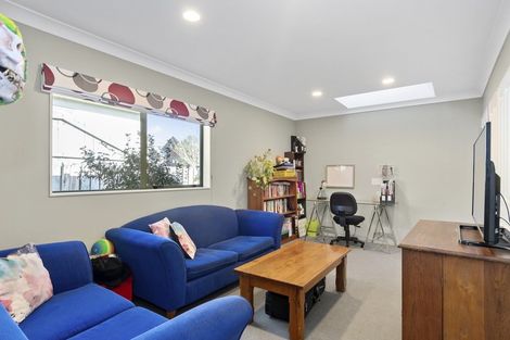 Photo of property in 10 Wouldbank Way, Welcome Bay, Tauranga, 3112