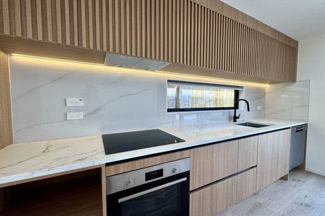 Photo of property in 3/36 Fairdale Place, Birkdale, Auckland, 0626