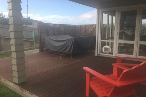Photo of property in 4 Kaweka Close, Aotea, Porirua, 5024