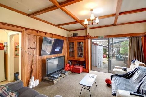 Photo of property in Elm Lodge Backpackers, 74 Elm Row, Dunedin Central, Dunedin, 9016