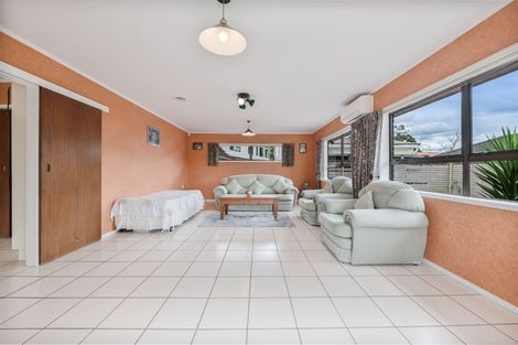 Photo of property in 13 Pukeko Place, Papatoetoe, Auckland, 2025