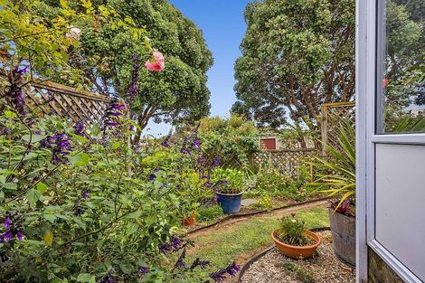 Photo of property in 26 High Street East, Waitara, 4320