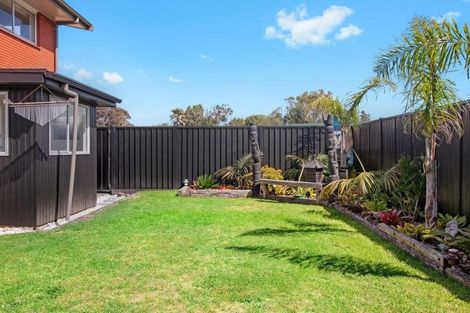 Photo of property in 98 Seaforth Road, Waihi Beach, 3611