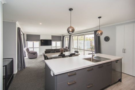 Photo of property in 16 Thomas Street, West End, Timaru, 7910