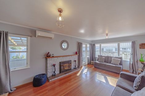 Photo of property in 74 Meeanee Road, Taradale, Napier, 4112