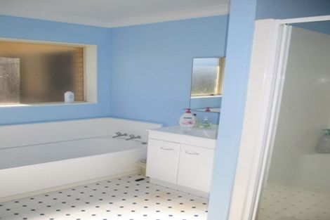 Photo of property in 3 Cairns Crescent, Rototuna, Hamilton, 3210