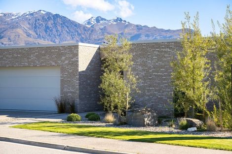 Photo of property in 16 Advance Terrace, Arrowtown, 9302