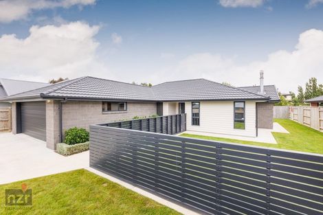 Photo of property in 33 Monarch Drive, Ashhurst, 4810