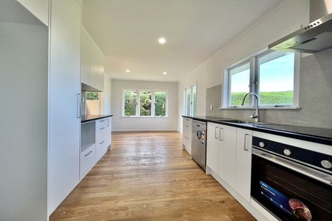 Photo of property in 50 Farquhar Road, Glendene, Auckland, 0602