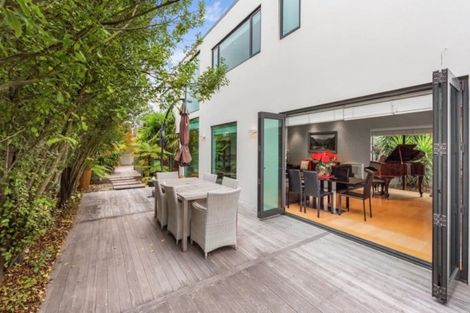 Photo of property in 94 Office Road, Merivale, Christchurch, 8014