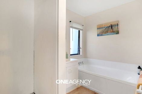 Photo of property in 43 Rose Street, Ranui, Porirua, 5024