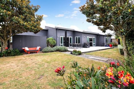 Photo of property in 24 Coleraine Drive, Rototuna, Hamilton, 3210