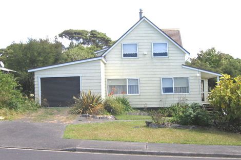 Photo of property in 34 Anne Mclean Drive, Bayview, Auckland, 0629